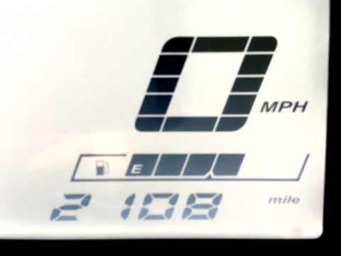 Yzf R25の速度計がマイル表示に Ride Agogo 毎週日曜更新
